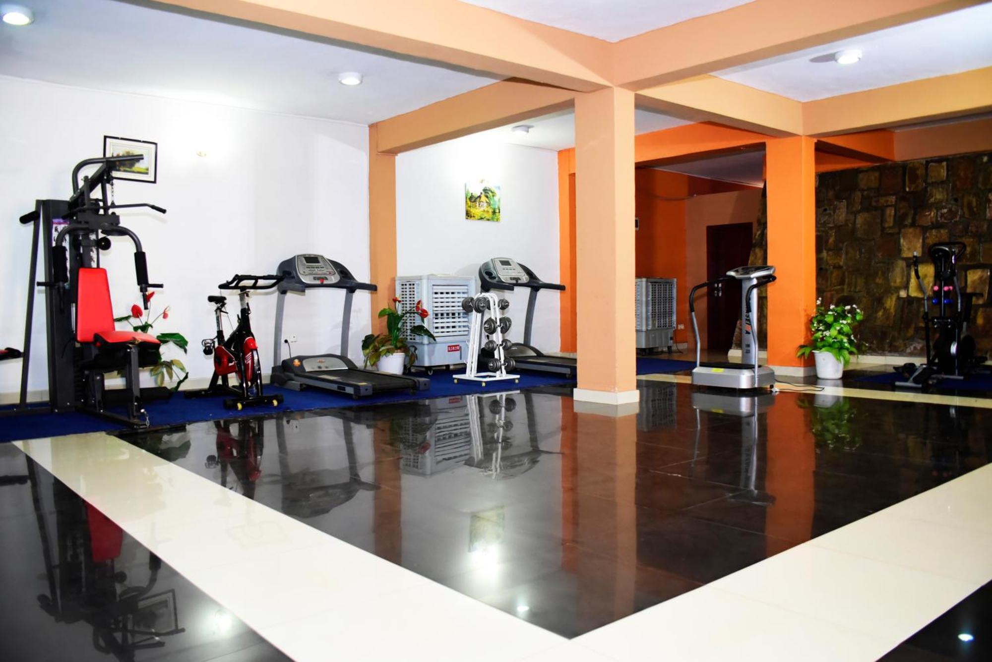Nobleza Hotel Кигали Екстериор снимка